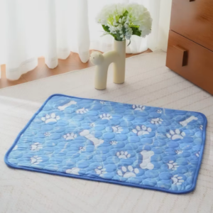 Tapis rafraichissant en tissu patte de chien